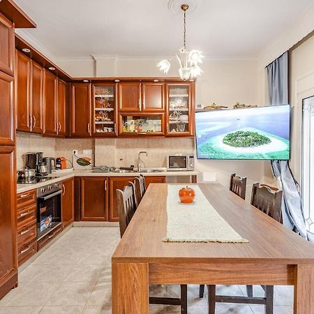 Апартаменти Fully Equipped And Family Friendly Skg Center Салоніки Екстер'єр фото